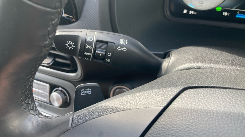 Hyundai KONA 100kW Premium 39kWh 5dr Auto Electric Hatchback